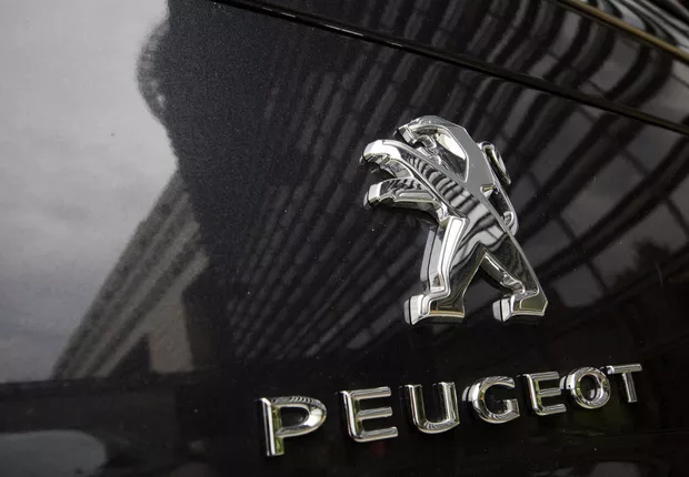 PEUGEOT registra alta de 122% em vendas e celebra sucesso do 208