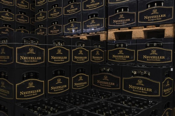 Cerveja fica mais cara na Alemanha com alta de 80% no preço das garrafas por causa da guerra