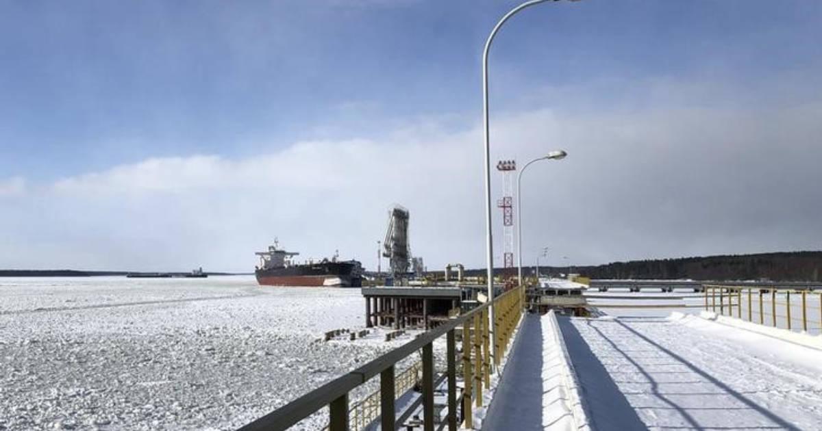 Rússia retoma exportações marítimas de diesel