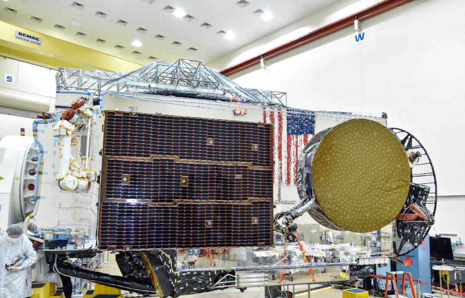 Com novo satélite, Hughes tenta frear avanço da Starlink